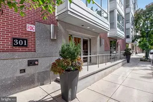 1034 Spruce St, Philadelphia, PA 19107 - Photo 30