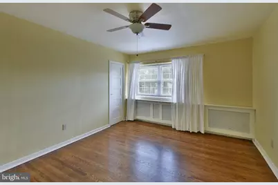 346 E Meehan Avenue, Philadelphia, PA 19119 - Photo 12