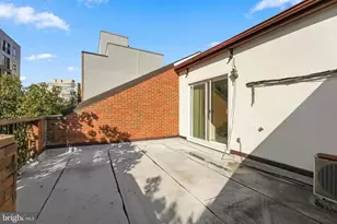 223 N 23rd St, Philadelphia, PA 19103 - Photo 24