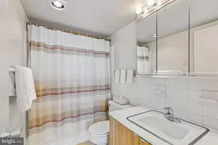 226 W Rittenhouse Square, Philadelphia, PA 19103 - Photo 14