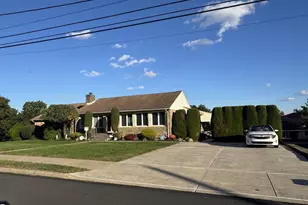 1000 Welsh Rd, Philadelphia, PA 19115 - Photo 2