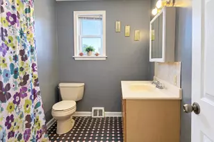 8597 Bustleton Ave, Philadelphia, PA 19152 - Photo 14