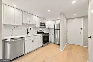 870 N 28th St, Philadelphia, PA 19130 - Photo 4