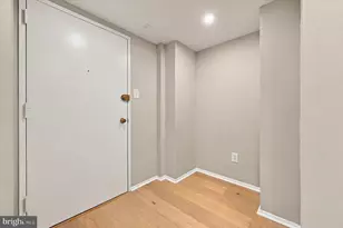 870 N 28th St, Philadelphia, PA 19130 - Photo 6