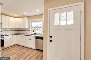 731 Alburger Ave, Philadelphia, PA 19115 - Photo 10