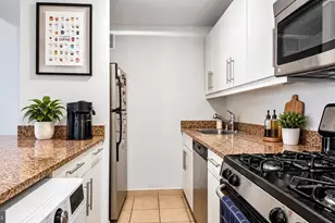 219 S 18th St, Philadelphia, PA 19103 - Photo 4