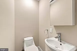 2245 S Hicks St, Philadelphia, PA 19145 - Photo 12