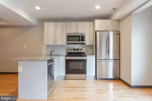 2541 Montrose St, Philadelphia, PA 19146 - Photo 4