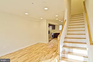 1142 N Hope St, Philadelphia, PA 19123 - Photo 2