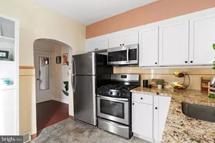1933 S Lambert St, Philadelphia, PA 19145 - Photo 14