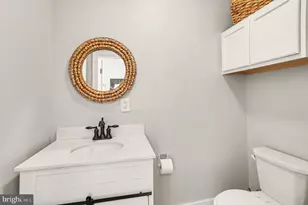 628 Arthur St, Philadelphia, PA 19111 - Photo 12
