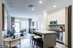 525 N Christopher Columbus Blvd, Philadelphia, PA 19123 - Photo 2
