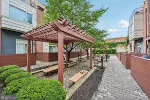 919 N 5th St, Philadelphia, PA 19123 - Photo 2