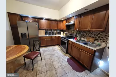 221 E Wellens Avenue, Philadelphia, PA 19120 - Photo 8