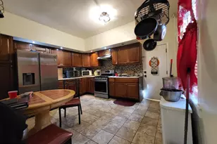 221 E Wellens Ave, Philadelphia, PA 19120 - Photo 10