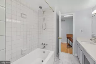 956 S Front St, Philadelphia, PA 19147 - Photo 30