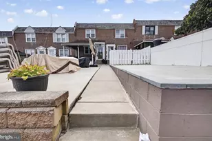 1362 Pennington Rd, Philadelphia, PA 19151 - Photo 2