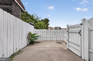 1362 Pennington Rd, Philadelphia, PA 19151 - Photo 4