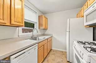634 Green Ln, Philadelphia, PA 19128 - Photo 20