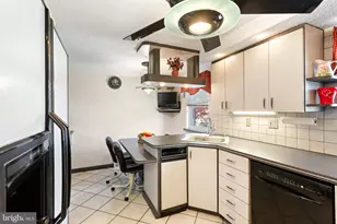 2648 Maxwell St, Philadelphia, PA 19152 - Photo 14