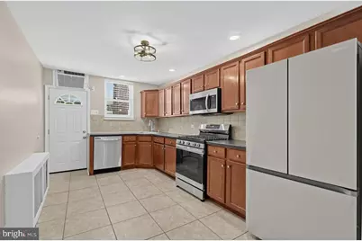 2405 S Warnock Street, Philadelphia, PA 19148 - Photo 4