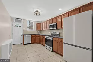 2405 S Warnock St, Philadelphia, PA 19148 - Photo 4