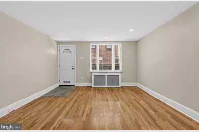 2405 S Warnock Street, Philadelphia, PA 19148 - Photo 2