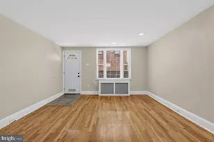 2405 S Warnock St, Philadelphia, PA 19148 - Photo 2