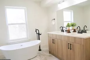 339 N Wiota St, Philadelphia, PA 19104 - Photo 10