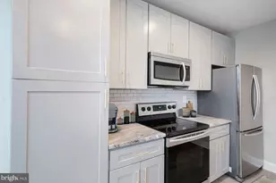 60 N 23rd St, Philadelphia, PA 19103 - Photo 2