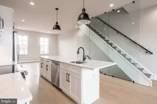 2725 Lorraine Ct, Philadelphia, PA 19131 - Photo 2