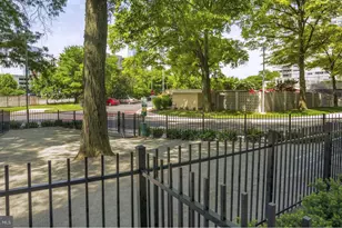 2200 Benjamin Franklin Pkwy, Philadelphia, PA 19130 - Photo 16