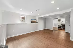 915 Lomond Ln, Philadelphia, PA 19128 - Photo 28