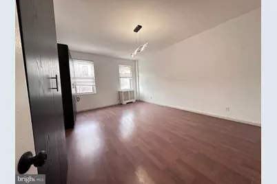 909 S 8th Street #2ND FL, Philadelphia, PA 19147 - Photo 2