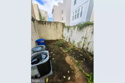 1529 W Flora Street, Philadelphia, PA 19121 - Photo 12