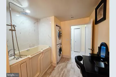 717 S Chris Columbus Boulevard #615, Philadelphia, PA 19147 - Photo 18