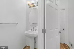 202 Captains Way, Philadelphia, PA 19146 - Photo 10