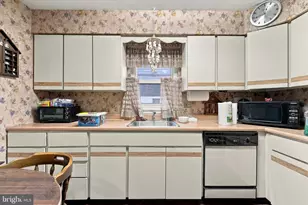 11717 Jeanes St, Philadelphia, PA 19116 - Photo 10