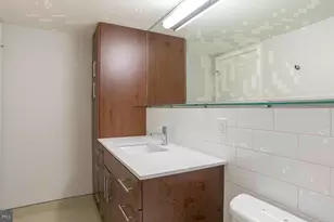 2200 Benjamin Franklin Pkwy, Philadelphia, PA 19130 - Photo 10