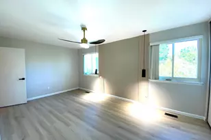 9242 Jamison Ave, Philadelphia, PA 19115 - Photo 12