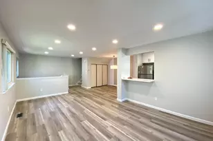 9242 Jamison Ave, Philadelphia, PA 19115 - Photo 6