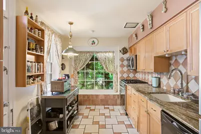 319 S Hicks Street, Philadelphia, PA 19102 - Photo 10