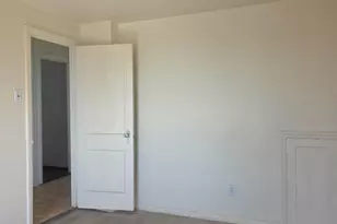 648 E Carver St, Philadelphia, PA 19120 - Photo 2