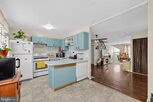 3413 Amity Rd, Philadelphia, PA 19154 - Photo 12