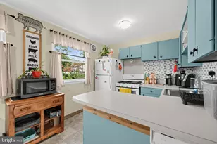 3413 Amity Rd, Philadelphia, PA 19154 - Photo 14
