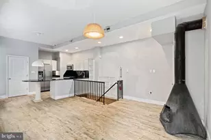 727 S 2nd Street S, Philadelphia, PA 19147 - Photo 2