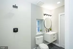 429 Tasker St, Philadelphia, PA 19148 - Photo 36