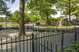 2200 Benjamin Franklin Pkwy, Philadelphia, PA 19130 - Photo 16