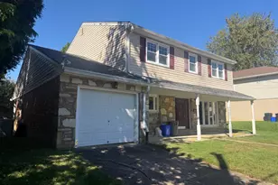 9658 Sandanne Rd, Philadelphia, PA 19115 - Photo 2