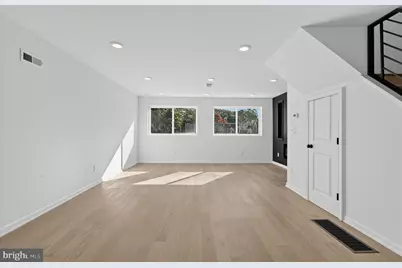 1607 Chesapeake Place, Philadelphia, PA 19122 - Photo 12